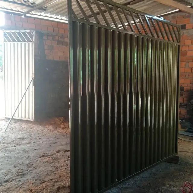 PORTÃO PARA GARAGEM MATERIAL GALVANIZADO METALÚRGICA JG  - Foto 2