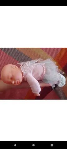 Boneca realista 