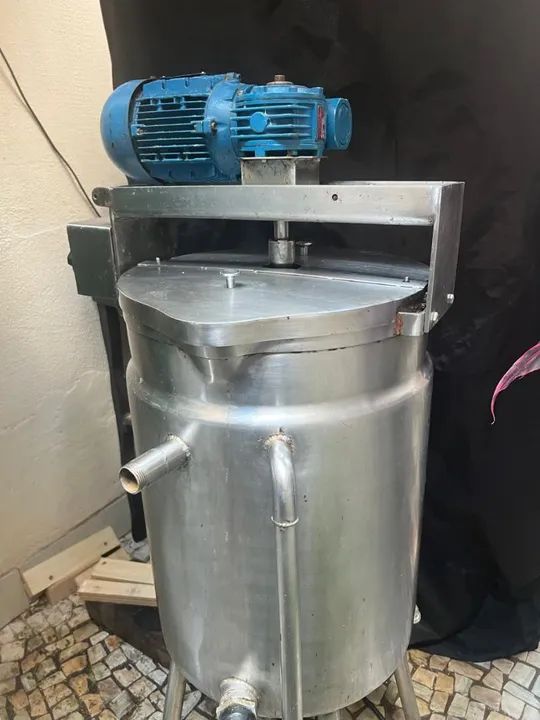 Batedeira de Aço Inox com Motor - Ideal para produção de Cosméticos  - Foto 2