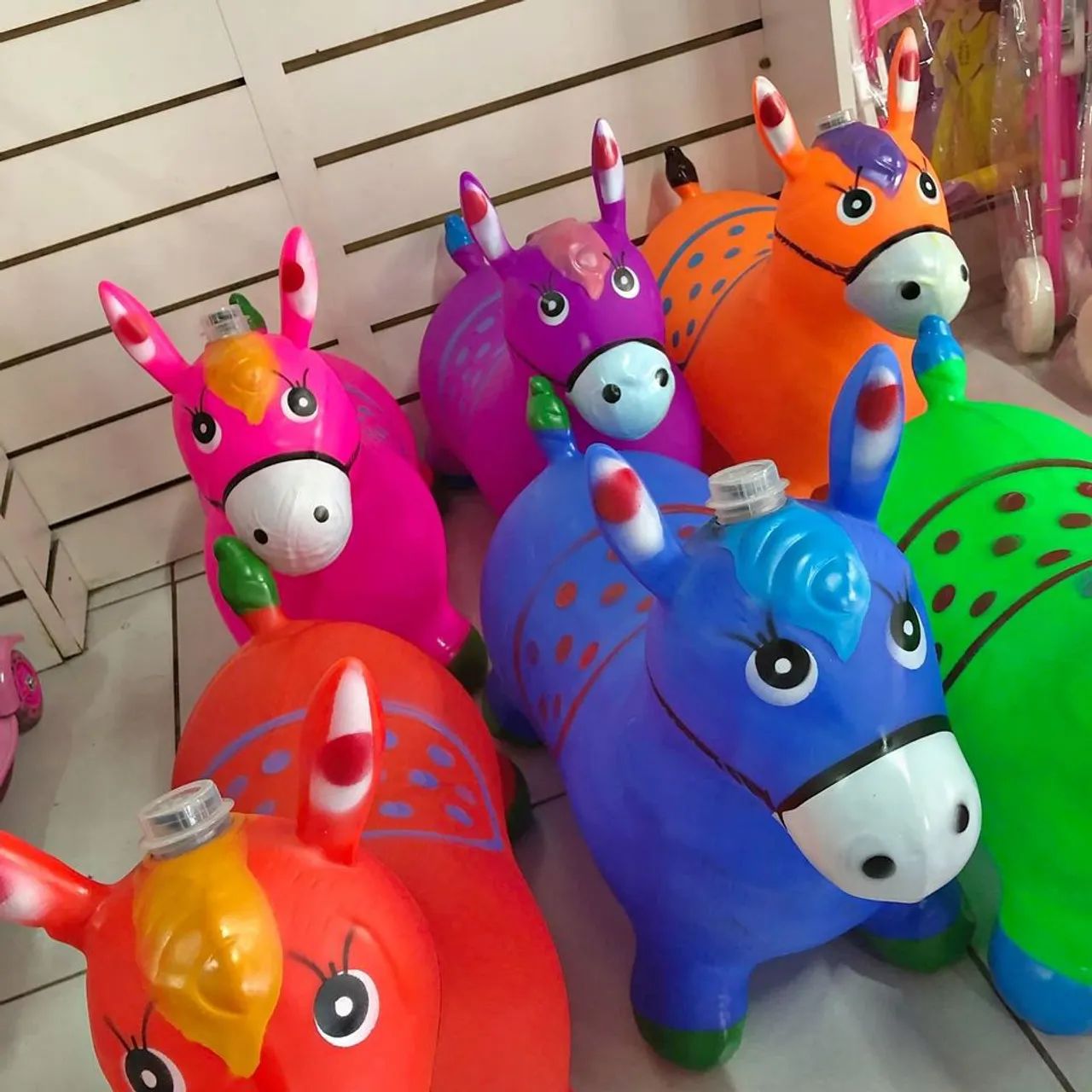 Cavalinho de Brinquedo Inflável - Diversão Garantida!