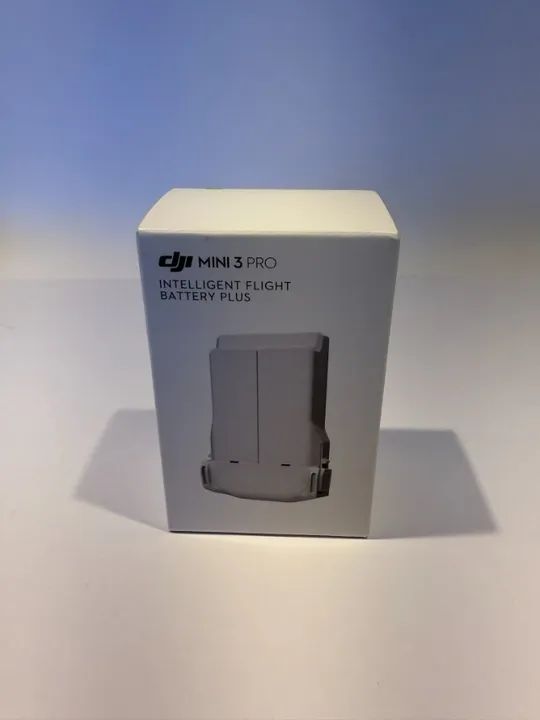 Drone DJI Mini 3 Pro Nunca ativado/Bateria Plus/Controle com tela - Foto 3