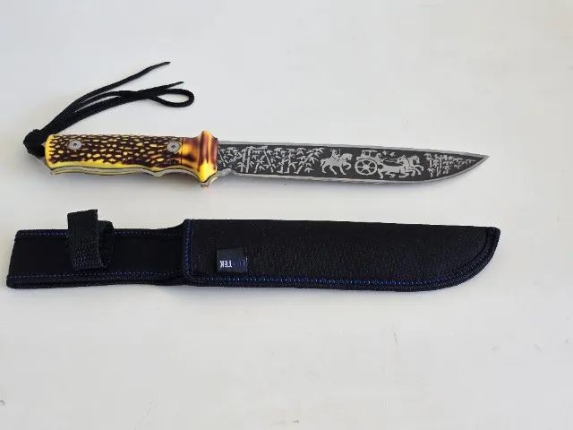 Faca de Caça e Pesca com Lâmina Desenhada