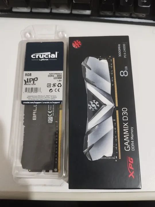 Memória 2x8GB DDR4 3000MHz