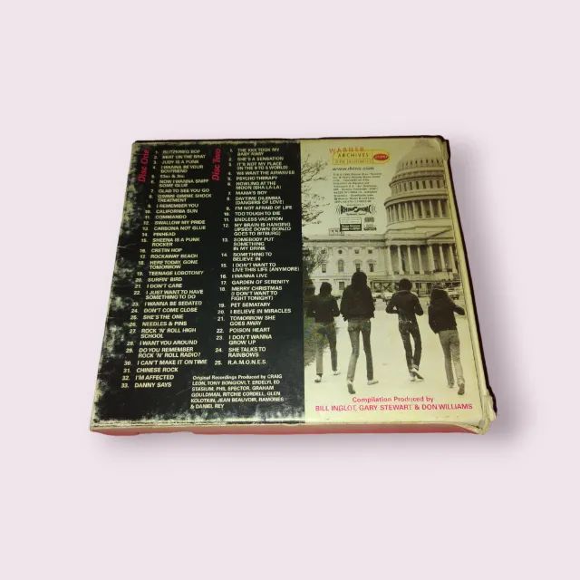 Box Ramones Anthology - Hey Ho Let?s Go! | 2 CDs + Livreto | Raridade Rock<br> - Foto 2