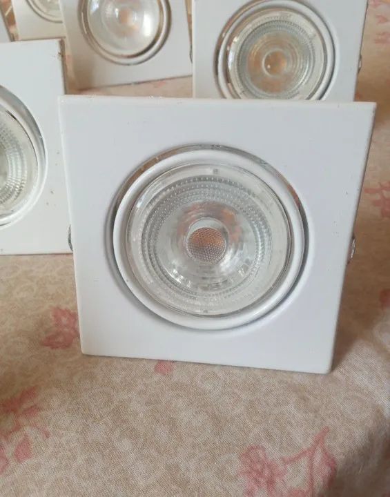 Lâmpadas de croica led com suportes. - Foto 2