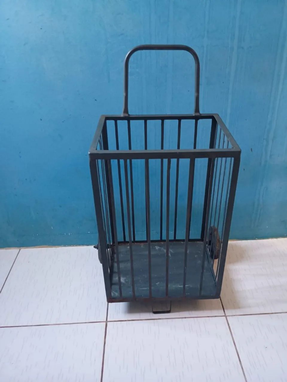 Carrinho todo em ferro 