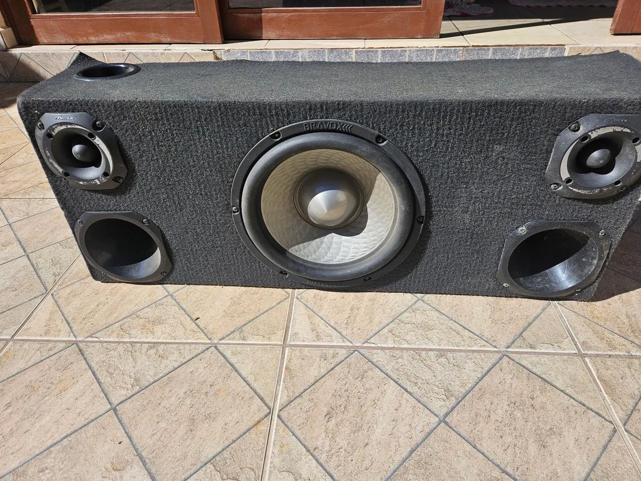Caixa de Som com sub Bravox 12"  completa com cornetas e Twitter hinor