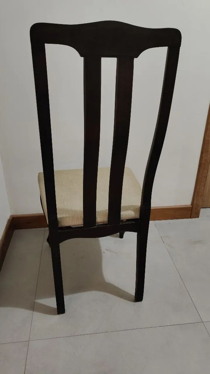 Cadeiras em madeira maciça  - Foto 2