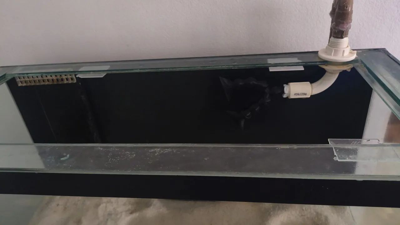 Aquário 80cmx35cmx45cm 8mm Vidro Dianteiro Rachado com saída p sump travamento super inf - Foto 3