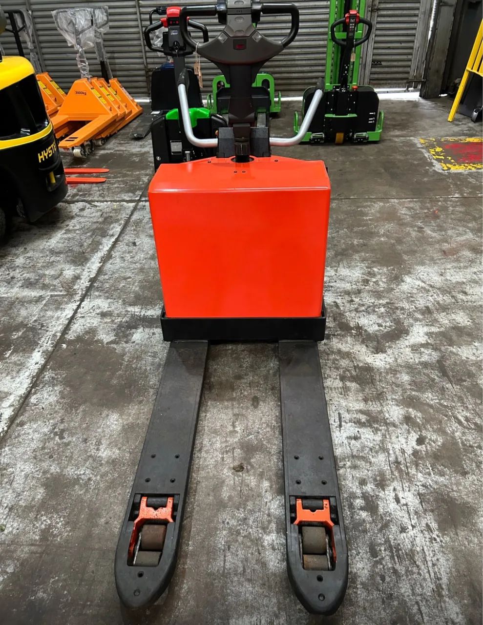 Lote de Paleteiras elétricas BT - Foto 2