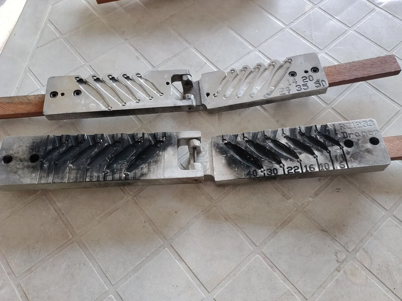 Moldes Formas para Iscas artificiais Jumping Jig Artificiais