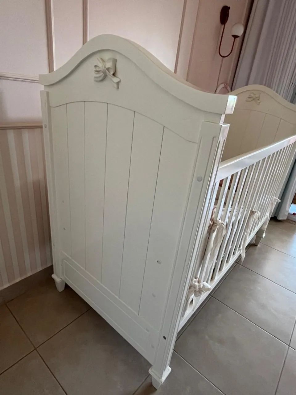 BERÇO PROVENÇAL EM LACCA E MADEIRA MACIÇA64385929214211124