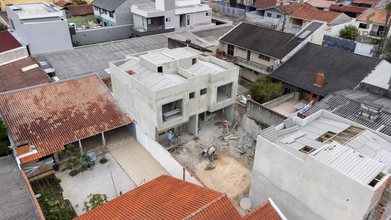 Sobrado com 3 quartos à venda por R$ 670000.00, 100.98 m2 - CAPAO RASO - CURITIBA/PR