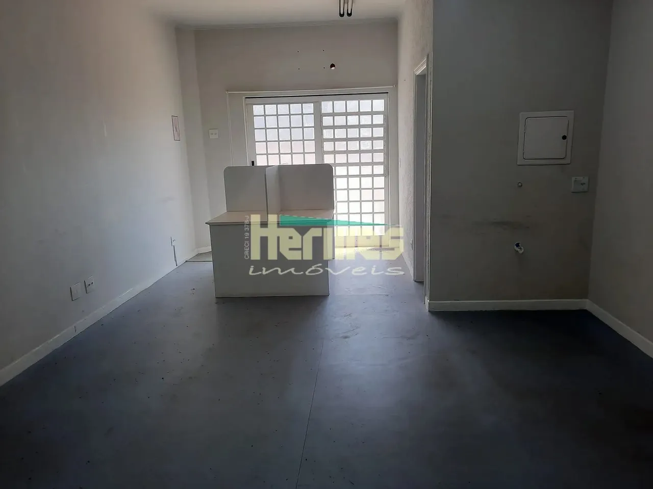 "Sala em Sobreloja para Locação Próxima ao Hospital Municipal em Nova Paulínia, Paulínia,
