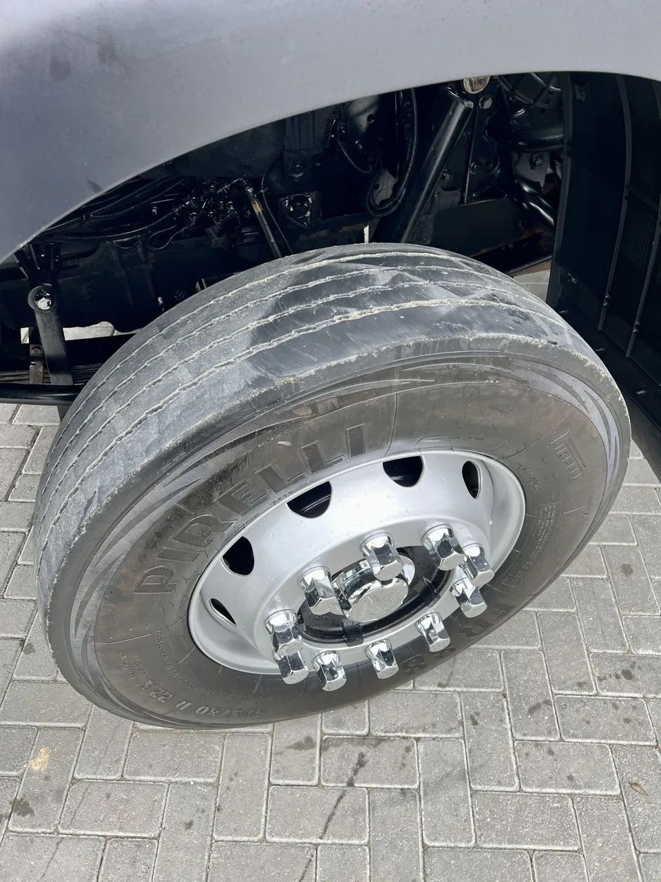 VW 24-260 Truck 6x2 2023 Basculante 12m3 Baixo KM - Foto 12