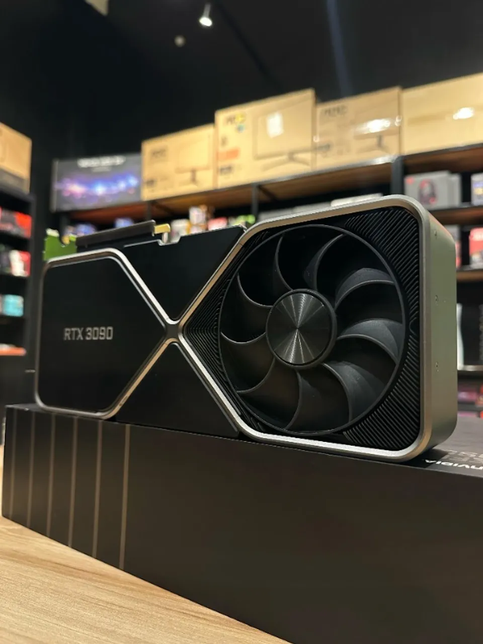 Placa de vídeo RTX 3090 Founders edition 24GB - Seminova (loja física)