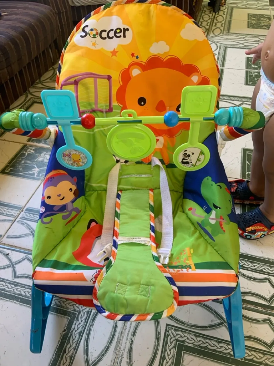 Cadeira de Descanso Infantil com Barra de Brinquedos