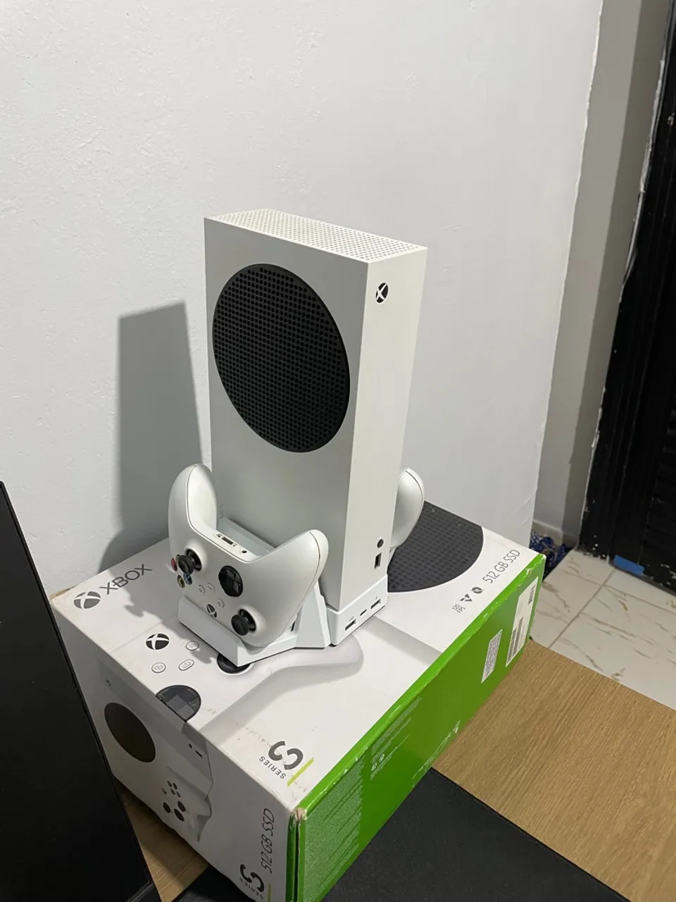 Xbox Series S - 512GB - Novo!