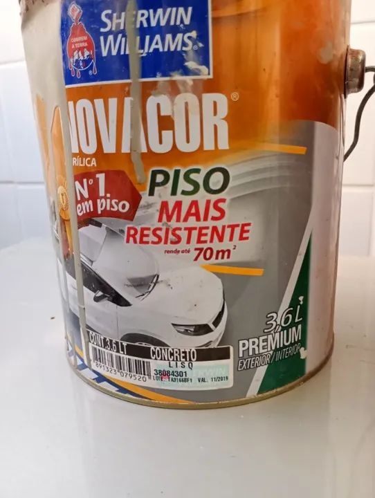 kit pintura - 1x lata tinta piso....1x lata de verniz....2x trinchas...1x espátula - Foto 4