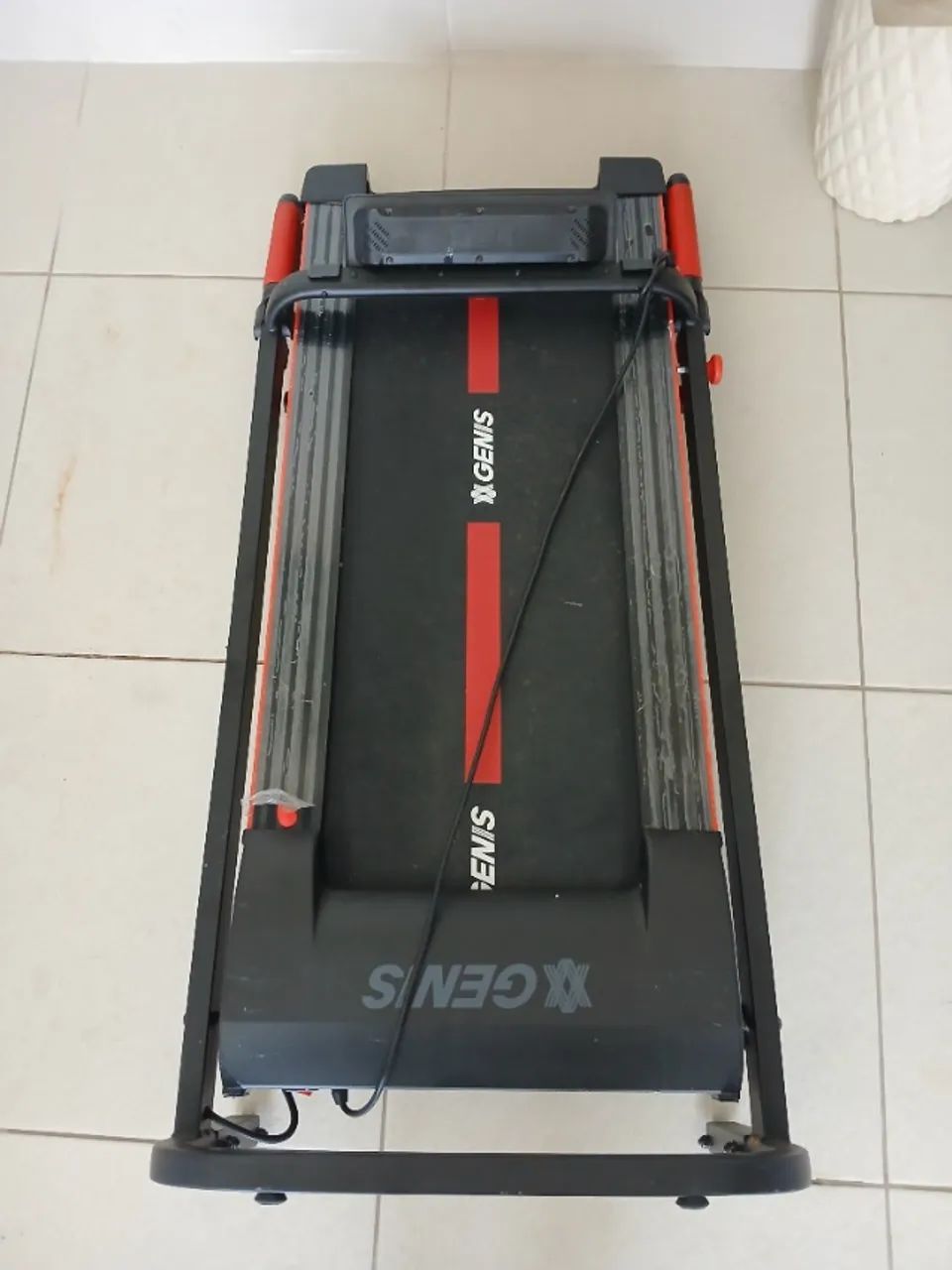 Esteira ergométrica dobrável- GENIS GT 500 - Polishop - Bivolt 