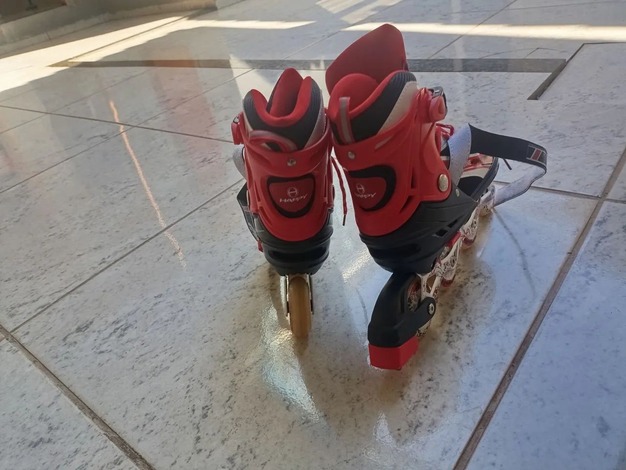 Patins Inline Vermelho e Preto - Foto 3