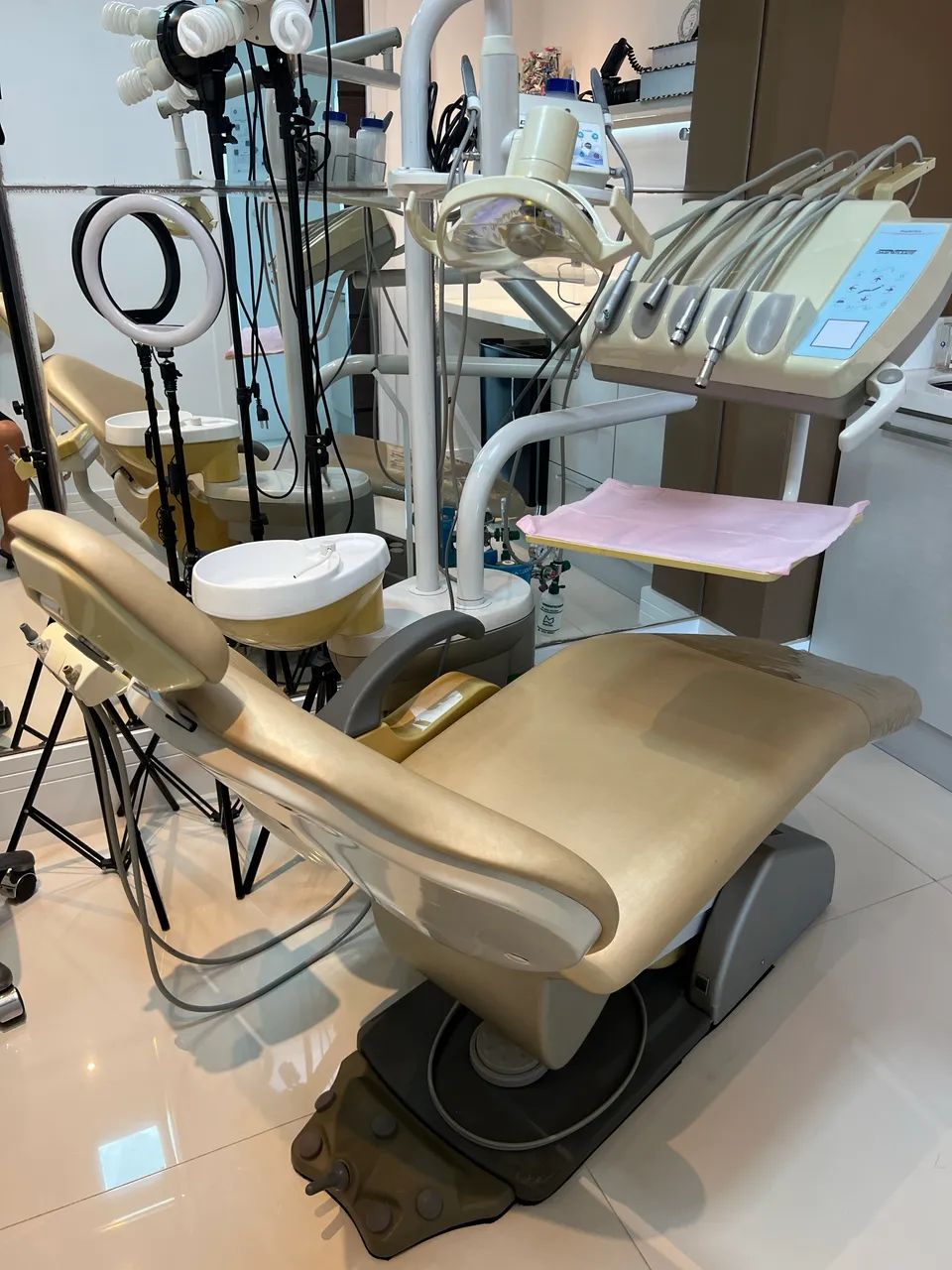 Equipamento Odontológico - Cadeira DABI