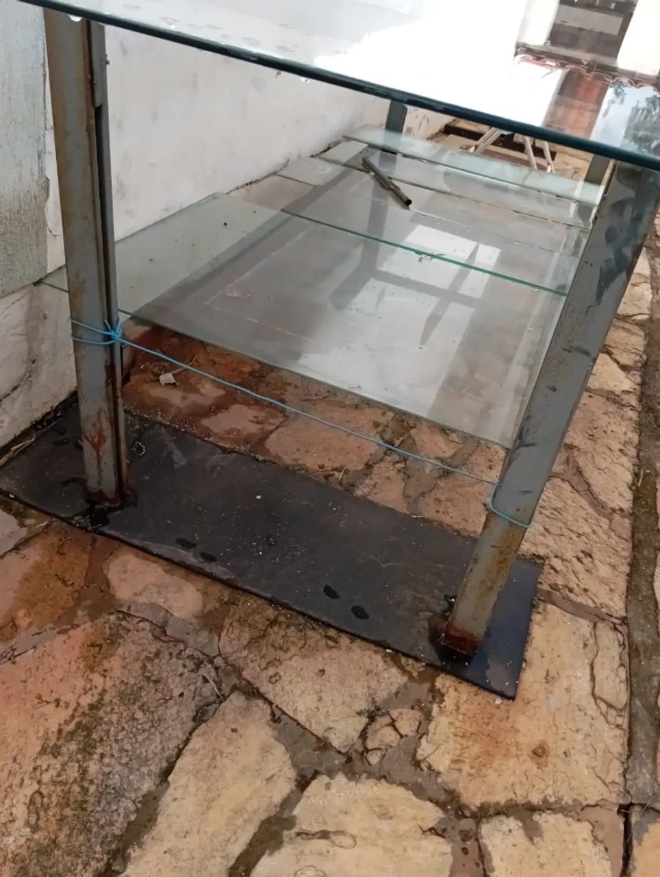 Mesa Tampo de Vidro Temperado Grande pés de ferro - Foto 3
