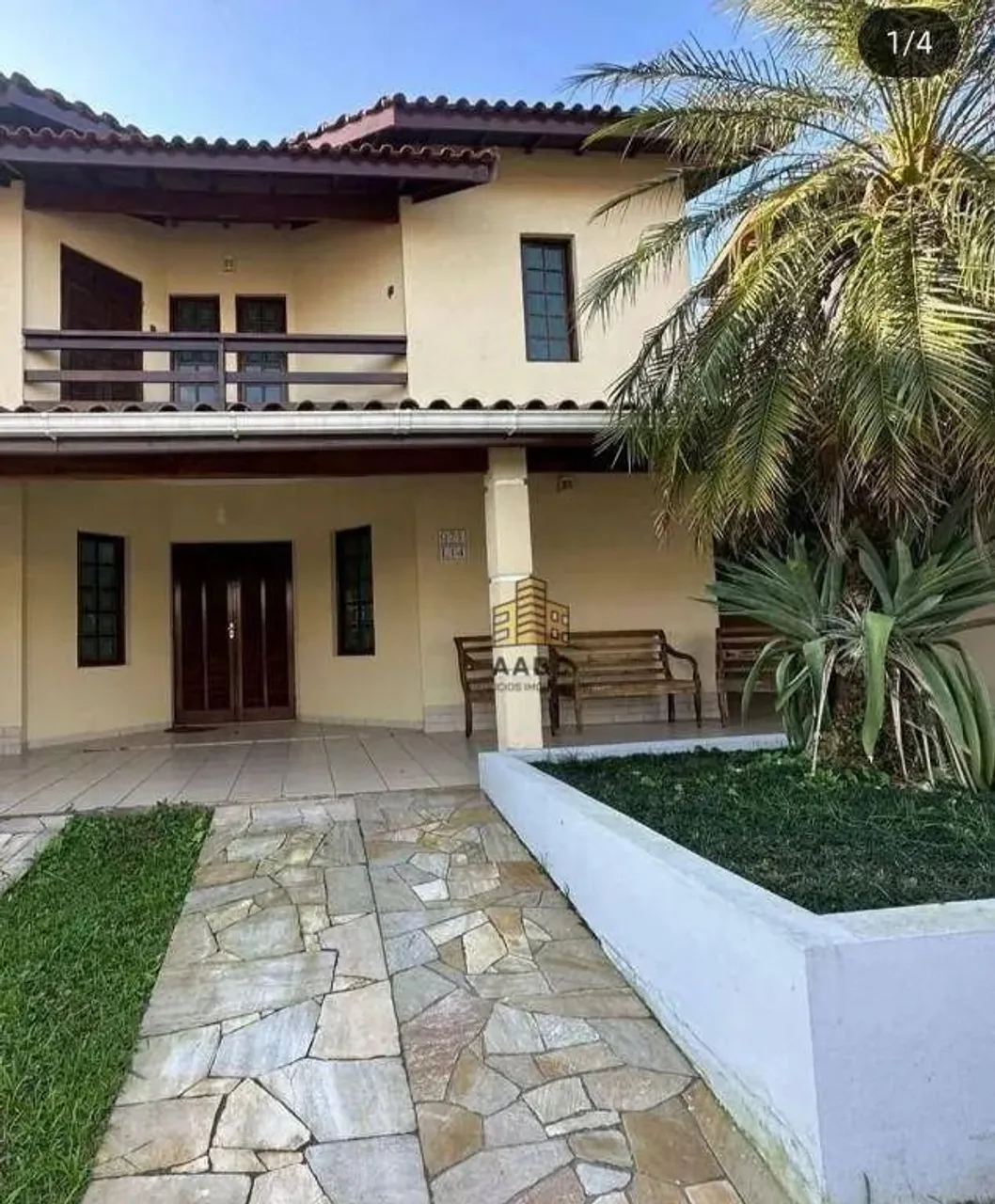 Condomínio Morada da Praia - 3 dorms, 3 banheiros, piscina, varanda.