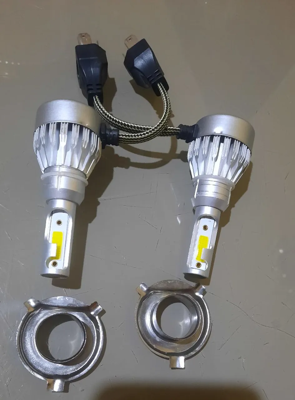 Kit Farol LED H4 com 4 dias de uso