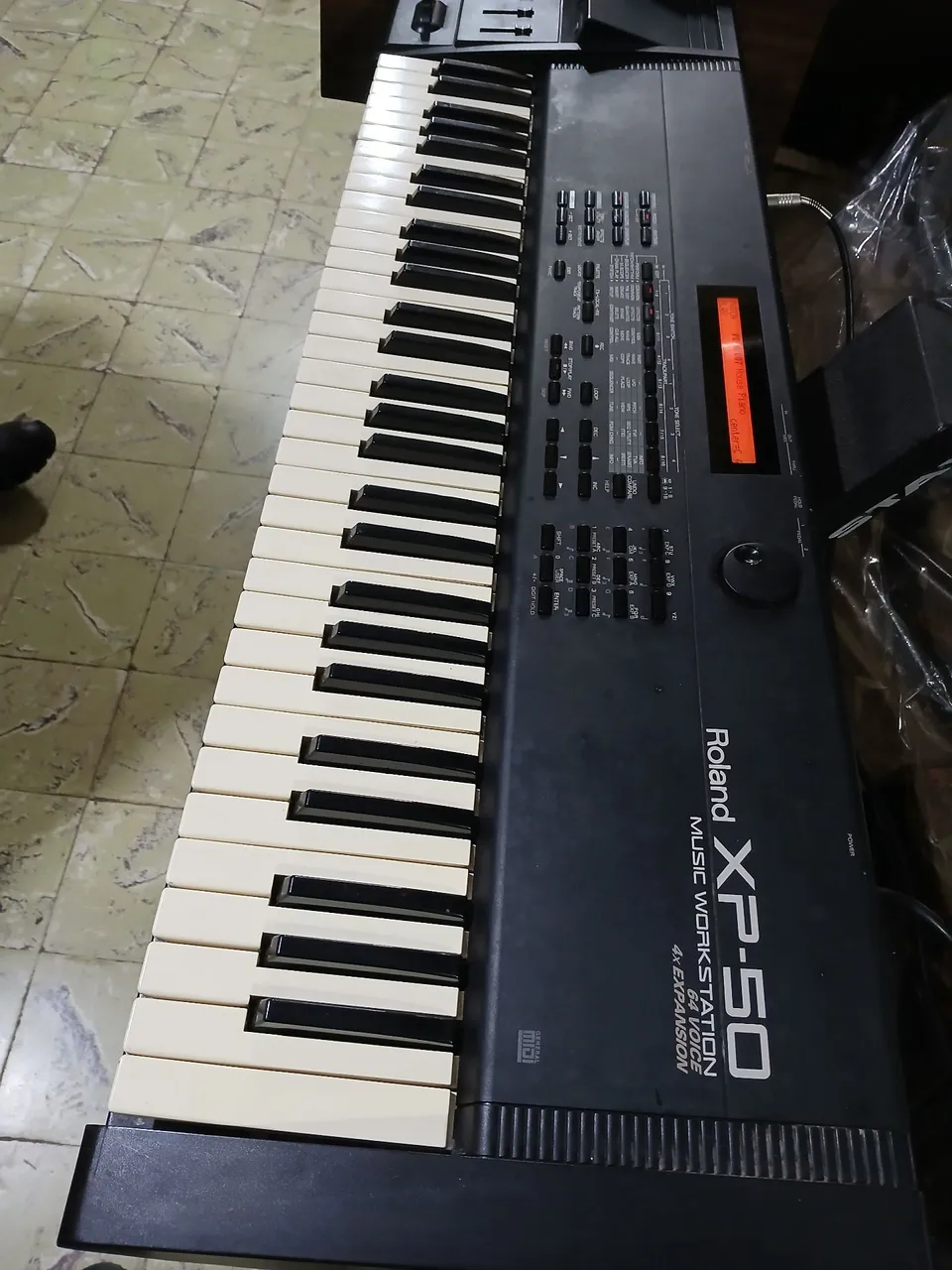 Roland XP-50 シンセサイザー ペダル付き ローランド なつかし楽器道場'95年 シンセサイザー「Roland XP-50」- e楽器屋.com