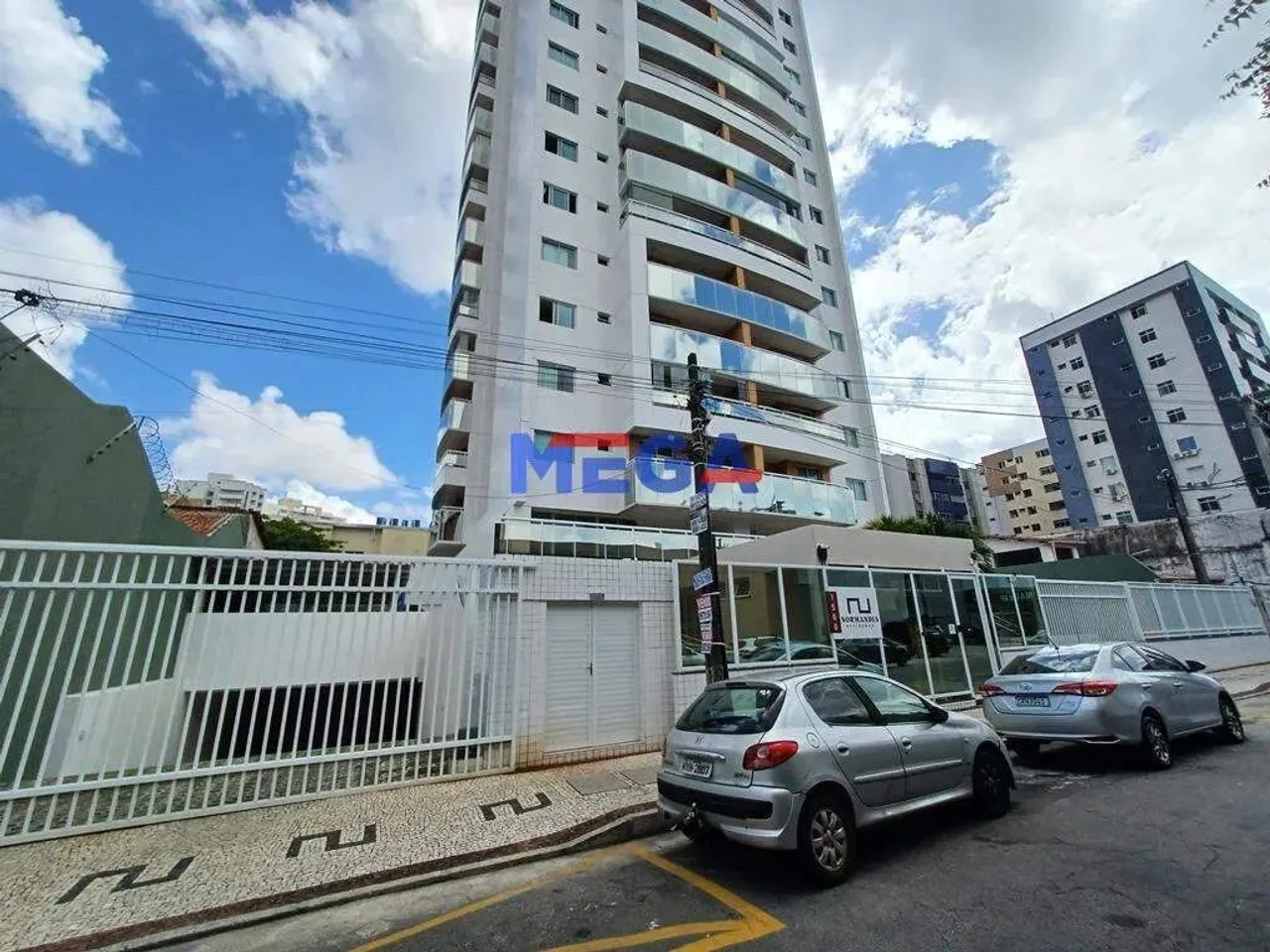 Apartamento com 2 suítes no bairro Meireles em Fortaleza, CE