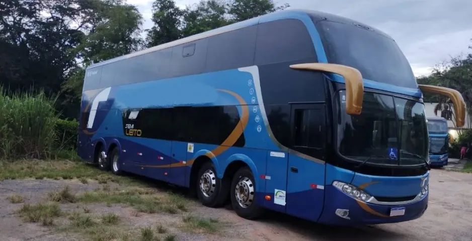 ÔNIBUS RODOVIÁRIO DE TURISMO COMIL CAMPIONE DD VOLVO B 450R 8×2 - ANO/MODELO: 2014/2014