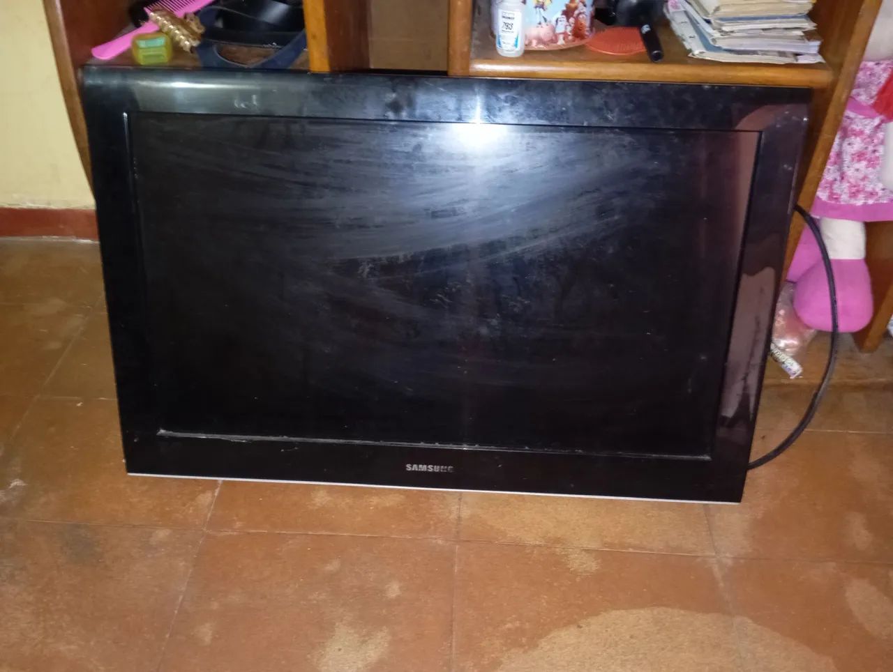 TV Samsung 32 polegadas , vendo às 3 por 250 