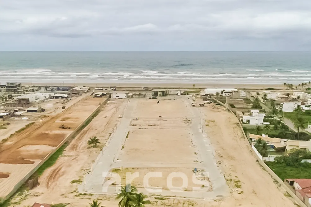Lote no Oceanville, Mosqueiro 400m², esquina, posição Sul, condomínio pé na areia de alto