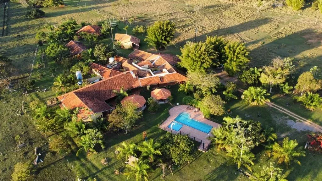 BONITO - Prédio Inteiro - Área Rural