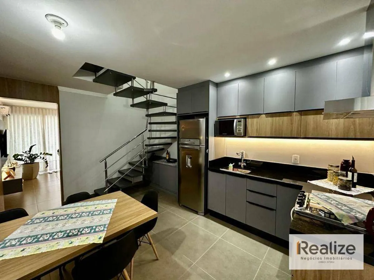 Sobrado com 2 dormitórios à venda, 70 m² - Itacolomi - Balneário Piçarras/SC