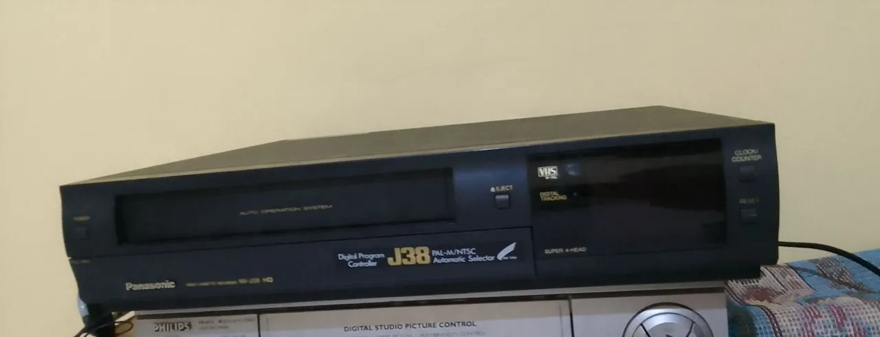 Vídeo Cassete Panasonic J38(Não liga,muito conservado)