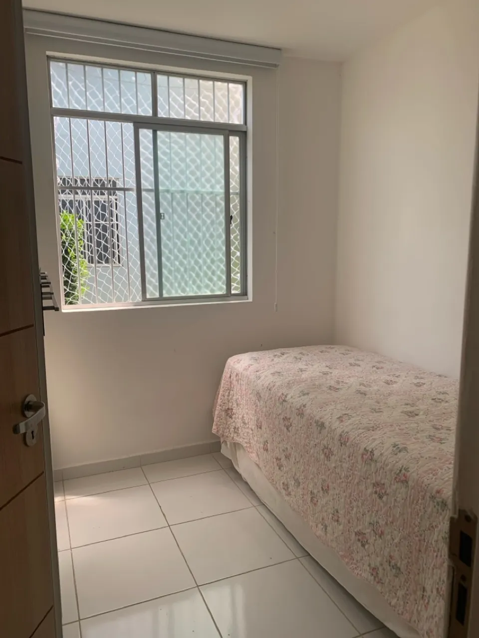 Quarto disponível para mulheres
