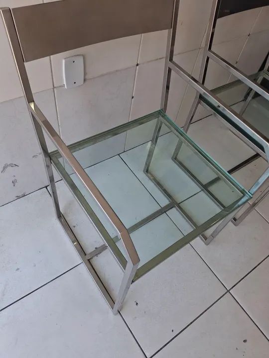 Par de Cadeiras de Metal com Tampo de Vidro - Foto 3