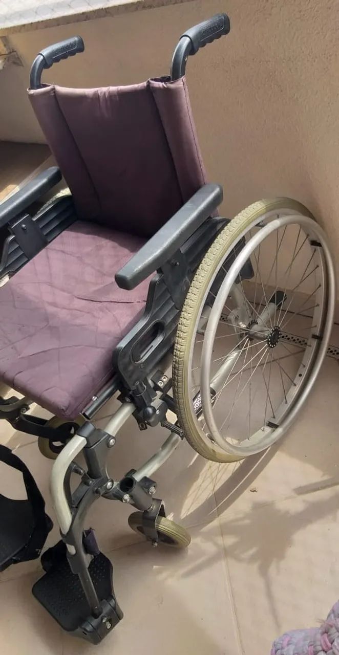 Cadeira de rodas - Foto 2