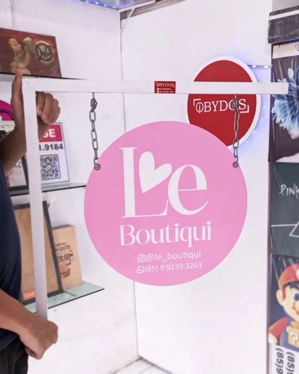 Placa para fachadas de boutique