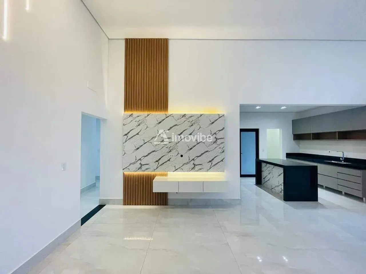 Casa a venda com 310m² de terreno e 190m² de construção com 03 dormitórios sendo uma suíte