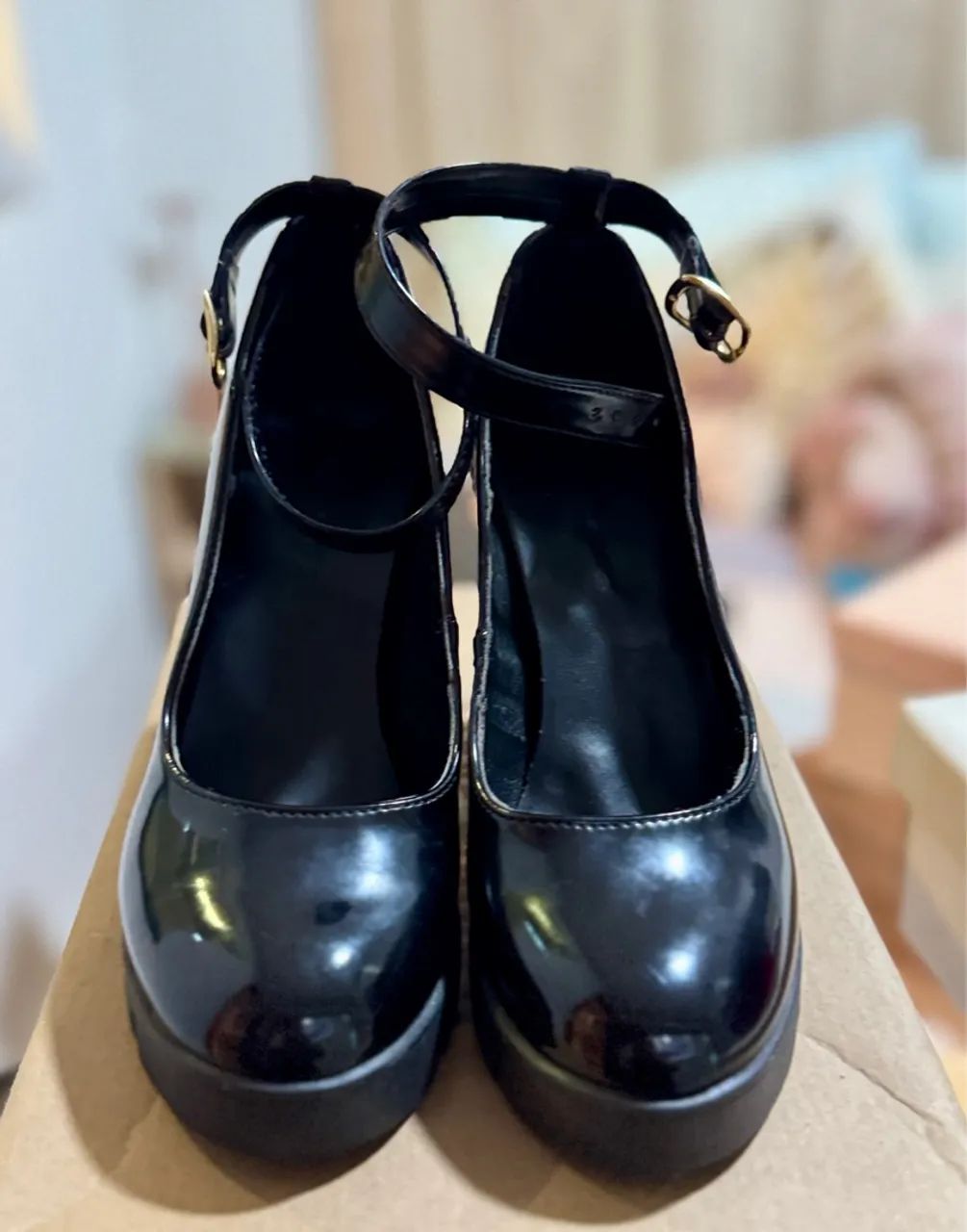 Sapato Constance. Estilo boneca. Verniz preto - Foto 3