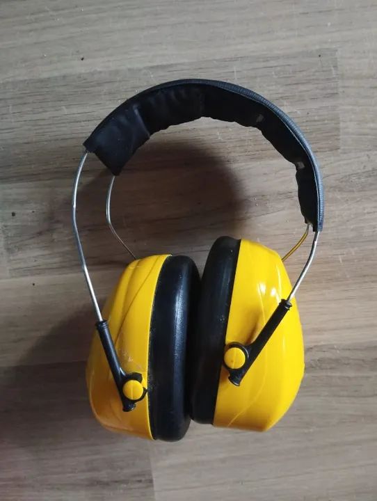 Protetor auricular tipo concha marca 3M - Foto 3