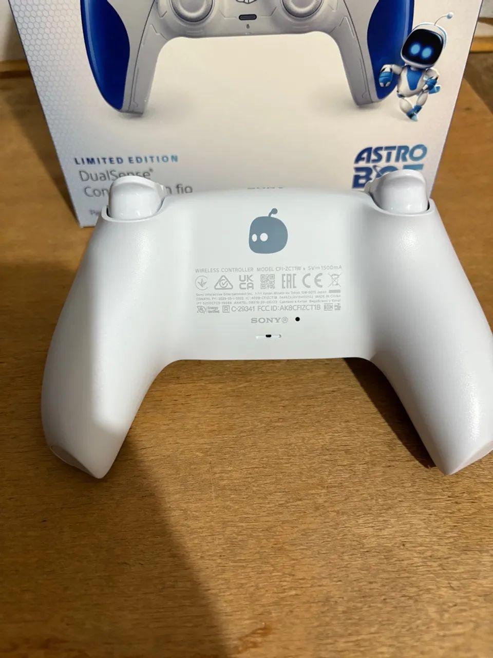 Controle DualSense Astro Bot - Edição Limitada - Foto 2