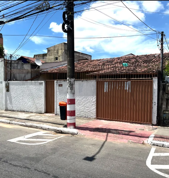 Fundação e Estrutura