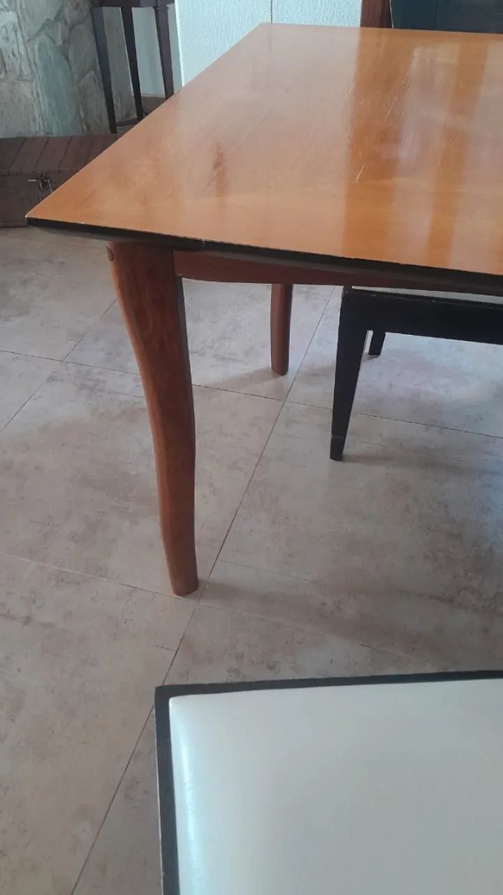 Mesa de jantar Fernando Jaeger com 04 cadeiras - Foto 2