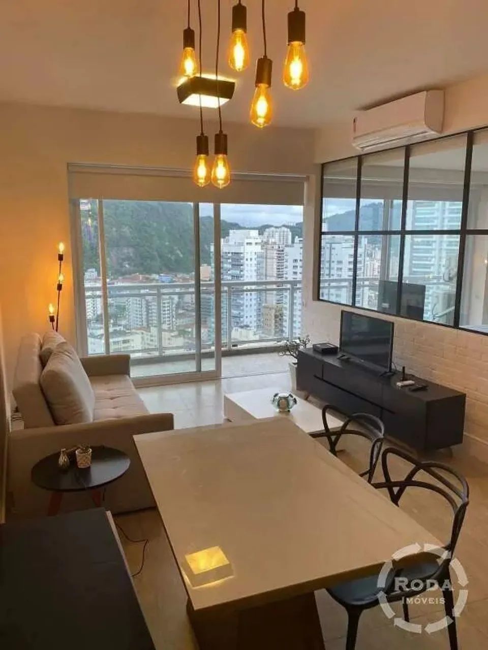 Com uma vista única, a piscina está de frente para tudo o que há de melhor em morar à beir - Foto 3