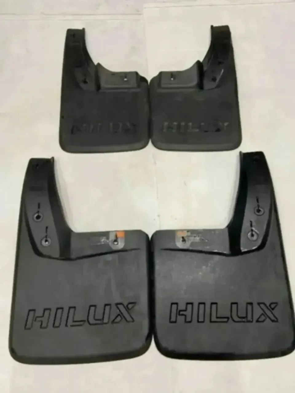 Para-Barro Externo p/ Hilux Original Seminovo (Aceito Cartões, Pix, Dinheiro)