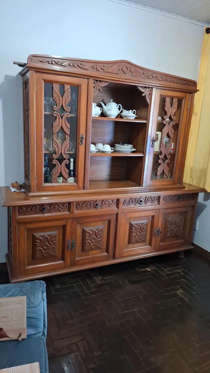 Estante de madeira 